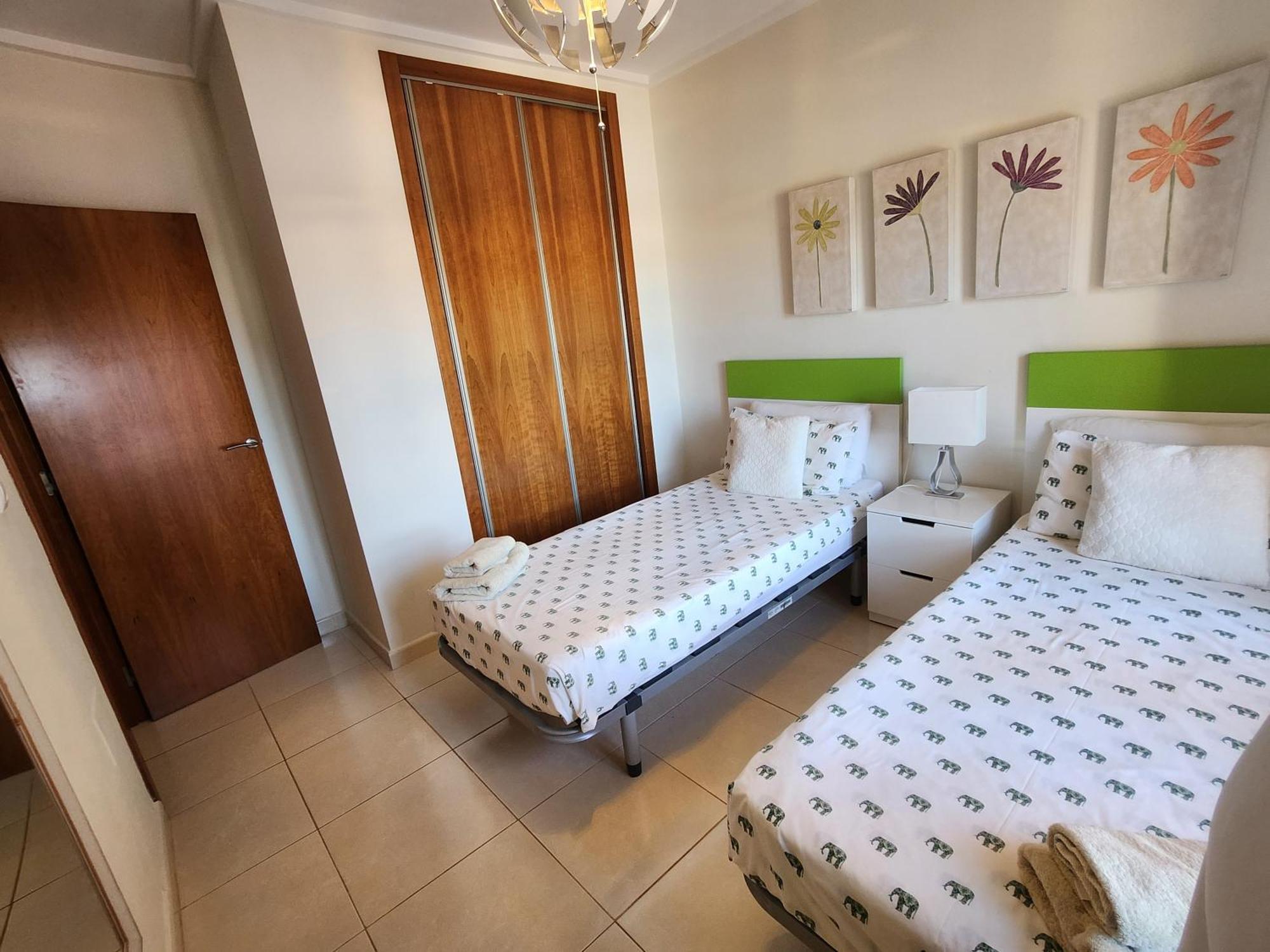 Spacious 3 Bedroom 2 Bathroom Apartment - Puerto Marina Complex 洛斯阿尔卡萨雷斯 外观 照片